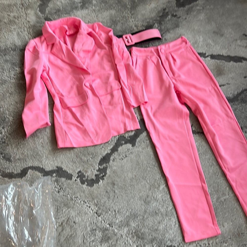 Women’s suit hot pink small